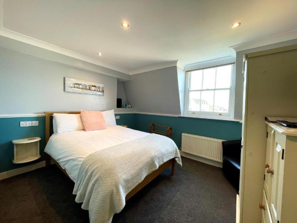 Bayliss Hall Guesthouse Уэймут Экстерьер фото