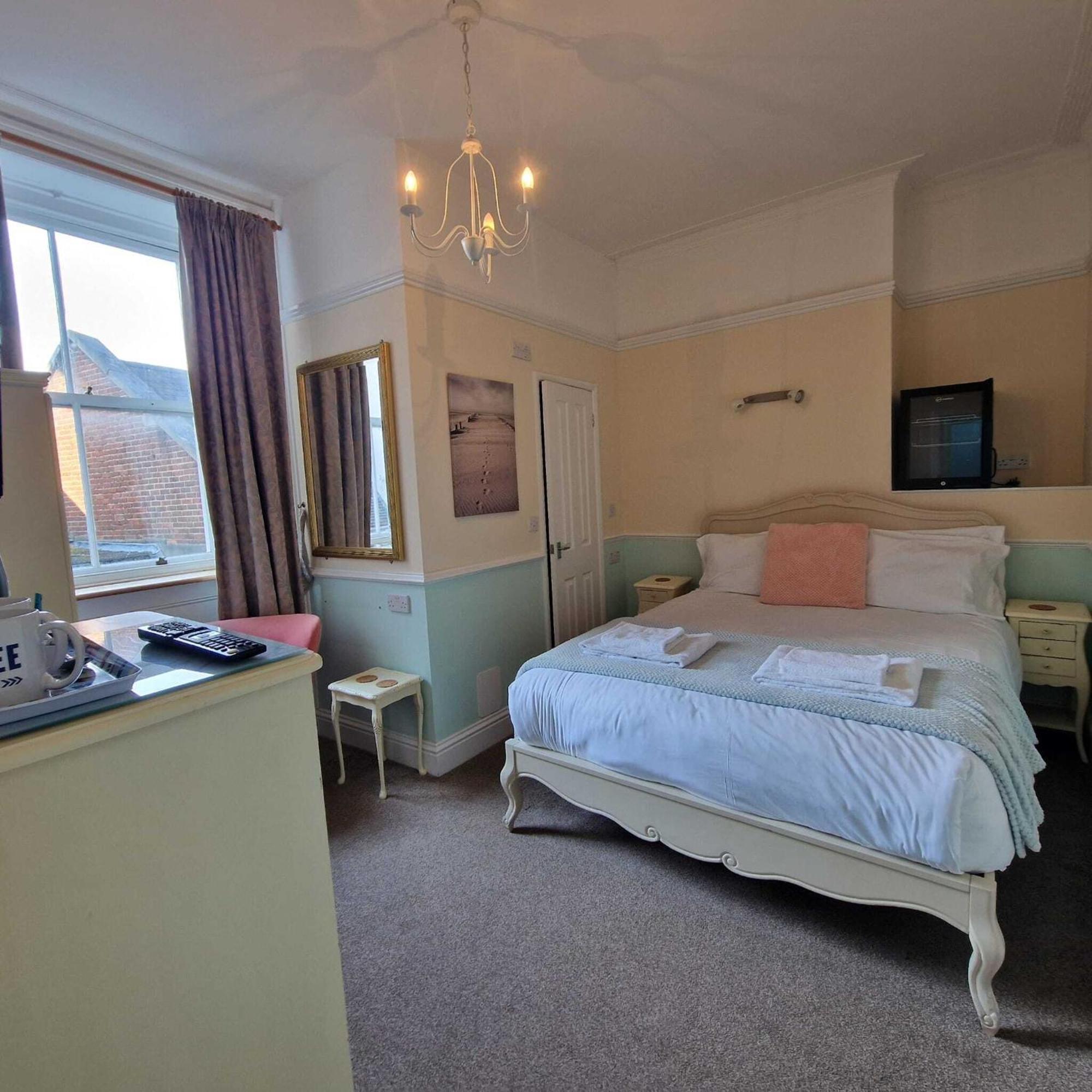Bayliss Hall Guesthouse Уэймут Экстерьер фото