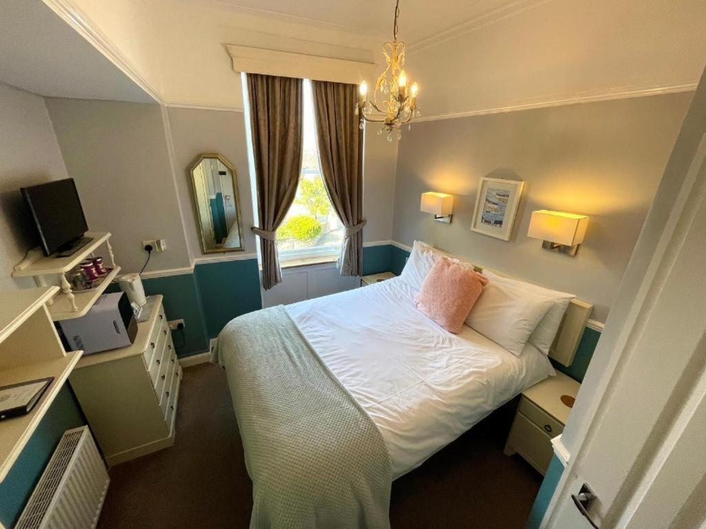 Bayliss Hall Guesthouse Уэймут Экстерьер фото